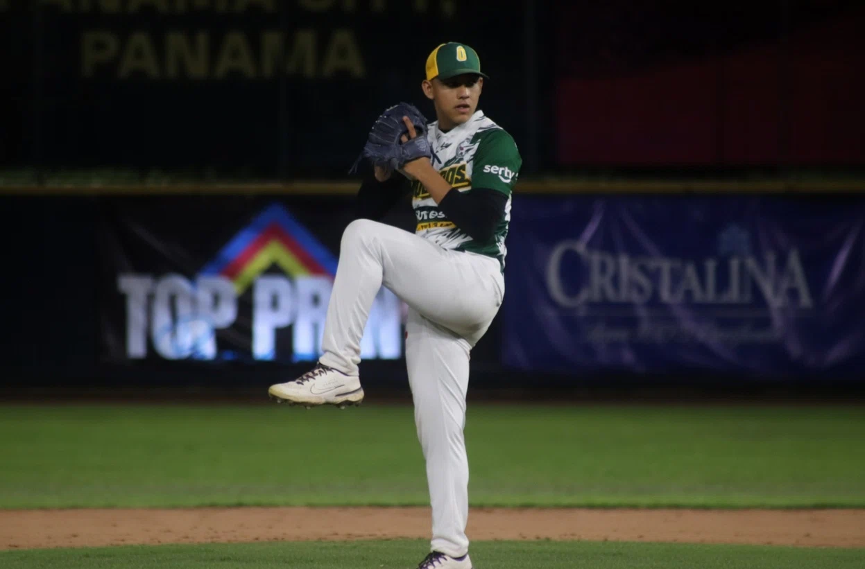 Cómo Conseguir una Beca de Béisbol en USA: Guía Completa 2026